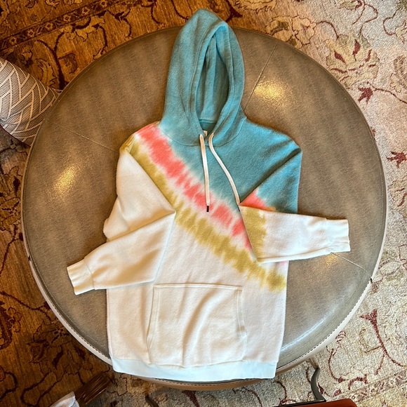FEAT women’s blanket blend tie dye hoodie. Size large. New without tags. - Picture 1 of 7